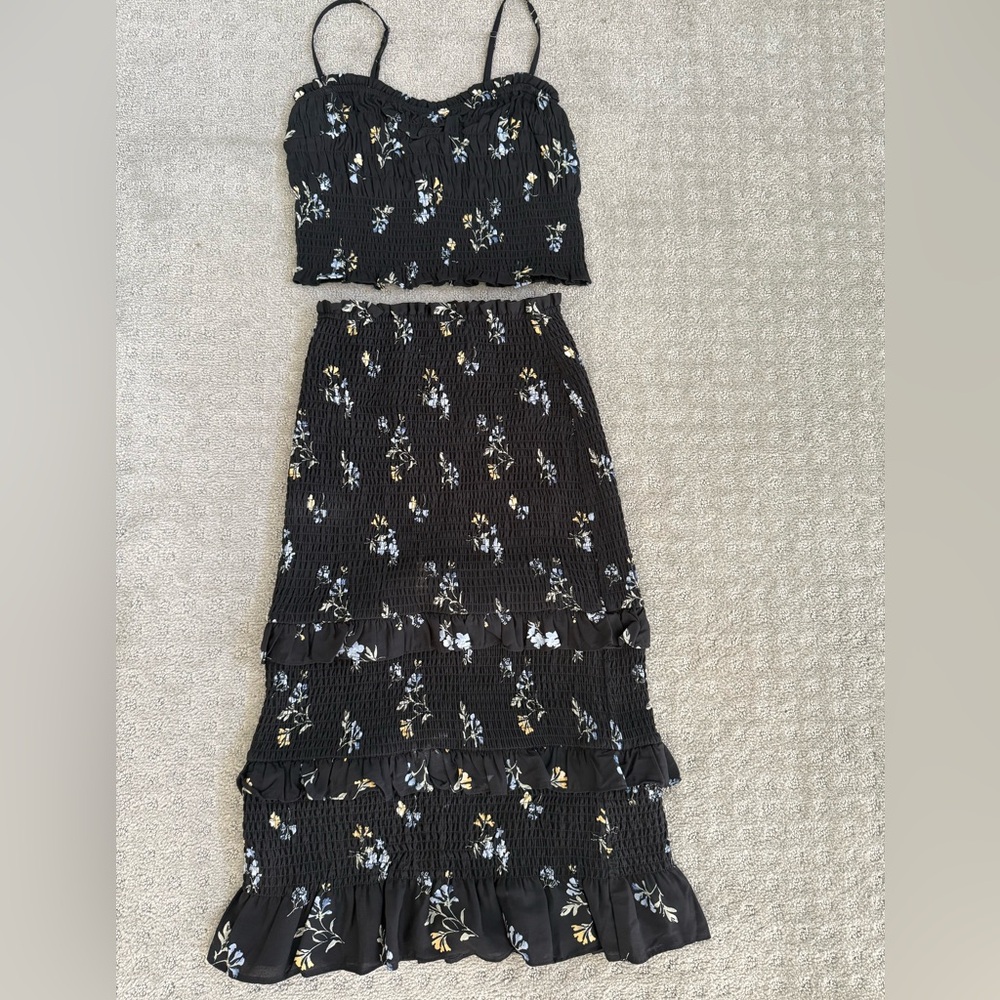 ABERCROMBIE & FITCH black floral skirt with slit, and matching top